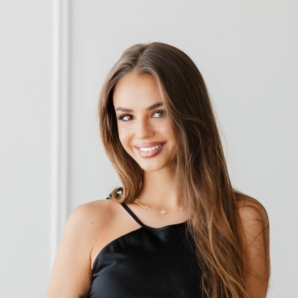 Nicole Ioszov